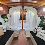 Alpha - Boat House *
